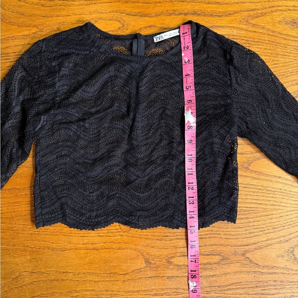 Black Lace Long Sleeve Top - Picture 2 of 4
